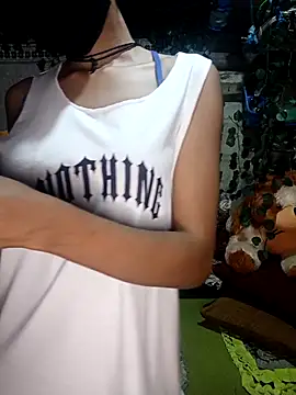 Snapshot of emali_baba chatting on April 2026 05:33:01 PM emali baba online show from April 2026 05:33:01 PM