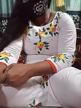 Snapshot of Alina_hot12 chatting on May 2026 08:18:01 AM Alina hot12 online show from May 2026 08:18:01 AM
