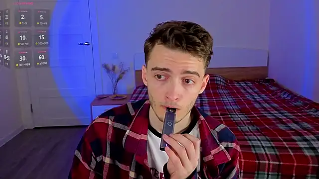 Snapshot of spider____man chatting on May 2026 05:50:02 PM spider man online show from May 2026 05:50:02 PM
