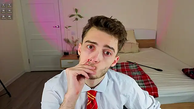 Snapshot of spider____man chatting on May 2026 07:12:02 PM spider man online show from May 2026 07:12:02 PM