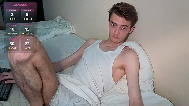 Snapshot of spider____man chatting on June 2026 02:43:02 PM spider man online show from June 2026 02:43:02 PM