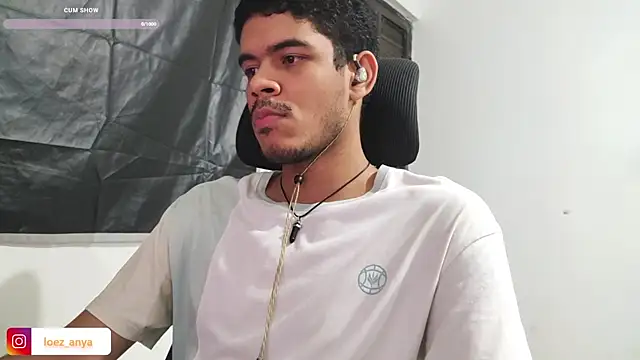 jonhsebastiann online show from December 2025 04:29:02 AM