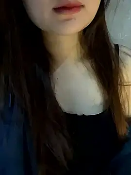 Hinne07 online show from January 2026 12:13:01 AM