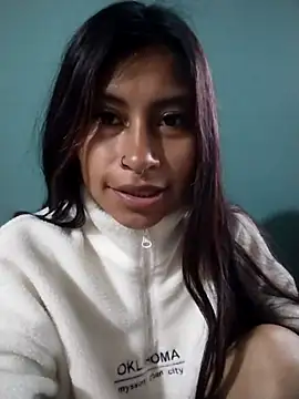Snapshot of Pocahontas_tw chatting on September 2025 02:33:02 PM Pocahontas tw online show from September 2025 02:33:02 PM