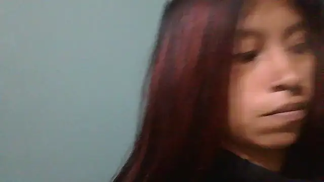 Pocahontas tw online show from November 2025 01:02:02 PM