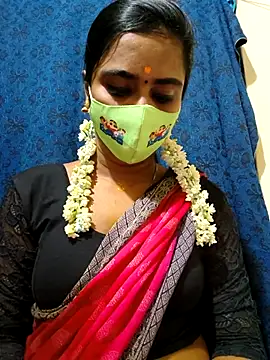 mini-queen online show from November 2025 06:48:02 PM