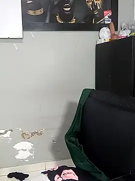 snow belle online show from November 2025 10:59:02 AM