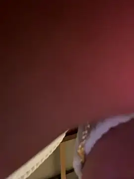 StylishEchium online show from November 2025 06:55:02 PM