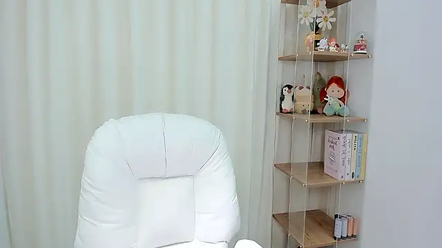 Nia-daozhu111 online show from January 2026 08:19:02 AM