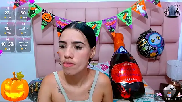 Snapshot of vanesa19_ chatting on October 2025 12:40:02 PM vanesa19 online show from October 2025 12:40:02 PM