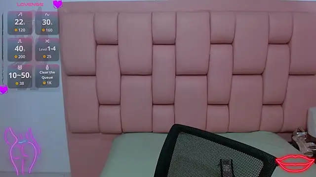 Snapshot of vanesa19_ chatting on November 2025 01:43:03 PM vanesa19 online show from November 2025 01:43:03 PM