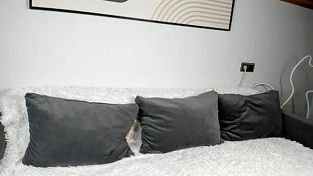 KarlyFees online show from March 2026 08:09:02 AM