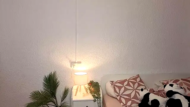 lillypanda online show from September 2025 07:08:02 PM
