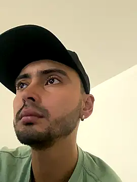 Snapshot of cristopher_wallacee chatting on October 2025 08:09:02 PM cristopher wallacee online show from October 2025 08:09:02 PM