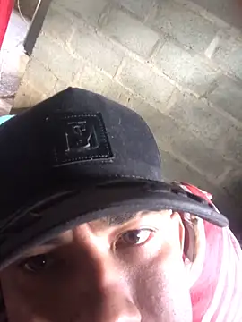 Snapshot of tattoos22 chatting on September 2025 01:44:02 PM tattoos22 online show from September 2025 01:44:02 PM