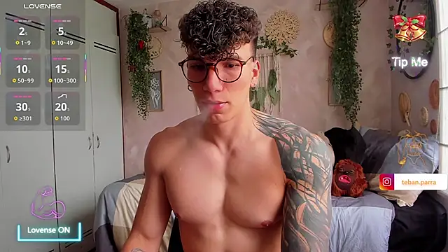 Snapshot of estebandi_do chatting on January 2026 02:52:02 PM estebandi do online show from January 2026 02:52:02 PM