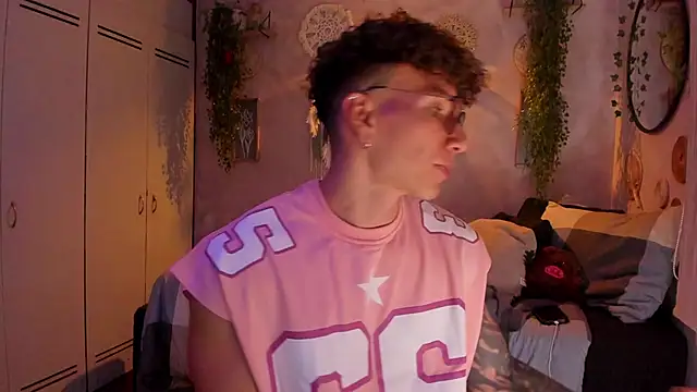 Snapshot of estebandi_do chatting on January 2026 03:21:02 AM estebandi do online show from January 2026 03:21:02 AM