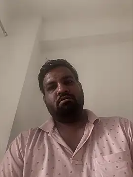 Snapshot of vinay_smalldick chatting on June 2026 01:52:02 AM vinay smalldick online show from June 2026 01:52:02 AM