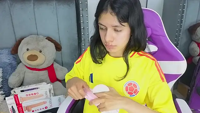 Miyu Komori online show from June 2026 07:27:01 PM