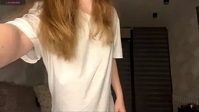 CharlynDini online show from December 2025 04:12:02 PM