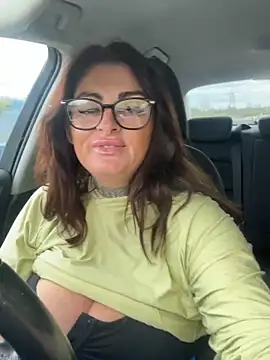 IrishmilfAnna online show from April 2026 12:33:01 PM