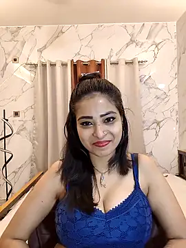 QUEEN-ADITI online show from March 2026 06:23:02 PM