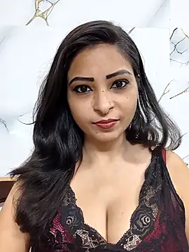 QUEEN-ADITI online show from April 2026 06:32:01 PM