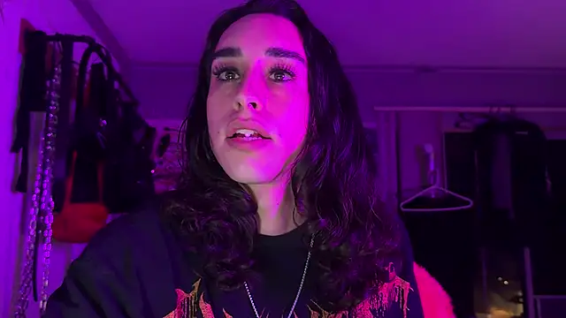 xoFrankie online show from October 2025 02:37:02 AM