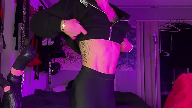 xoFrankie online show from November 2025 03:29:02 AM