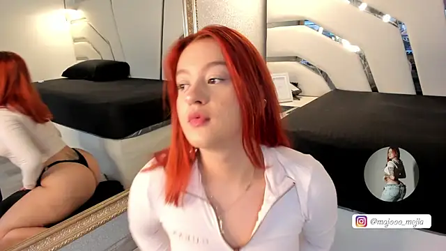 Julieth Rojas online show from October 2025 04:09:02 AM