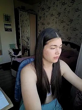 Albi Glow online show from September 2025 11:01:01 AM