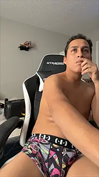 NoastOne13 online show from February 2026 07:18:01 PM