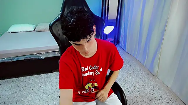 Snapshot of dilan_hott_ chatting on September 2025 08:31:01 PM dilan hott online show from September 2025 08:31:01 PM