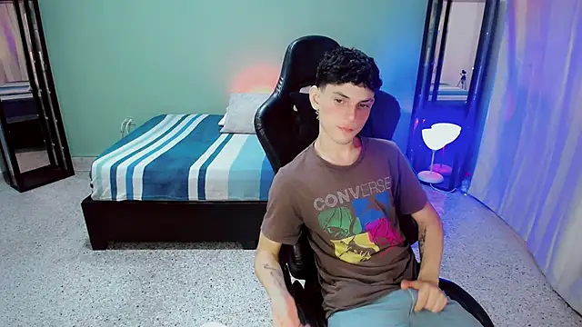 Snapshot of dilan_hott_ chatting on September 2025 08:32:02 PM dilan hott online show from September 2025 08:32:02 PM