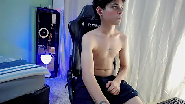 Snapshot of dilan_hott_ chatting on October 2025 08:31:01 PM dilan hott online show from October 2025 08:31:01 PM