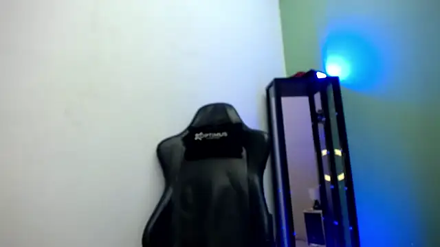 dilan hott  online show from January 2026 08:47:01 PM