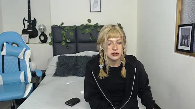 Amnesia  online show from September 2025 01:38:02 PM