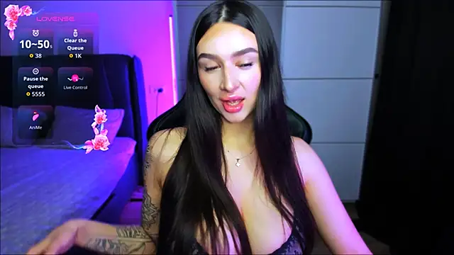 Veronica Larsson online show from November 2025 08:10:01 PM