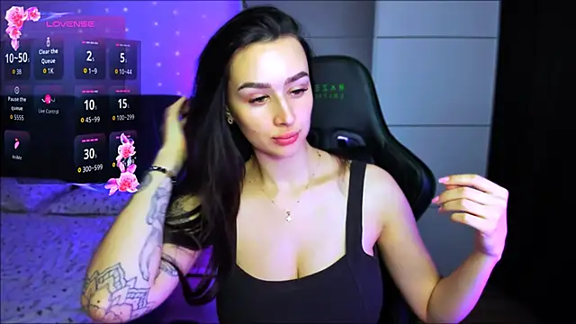 Veronica Larsson online show from December 2025 04:28:02 AM