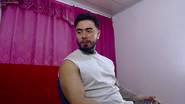 Snapshot of tommyblessd1 chatting on July 2026 05:36:01 AM tommyblessd1 online show from July 2026 05:36:01 AM