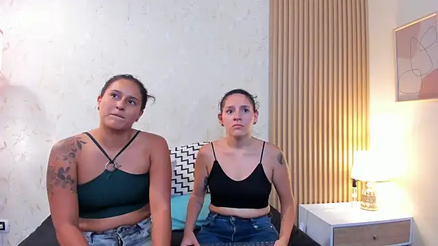 Snapshot of aliceandsia chatting on July 2026 07:35:01 PM aliceandsia online show from July 2026 07:35:01 PM