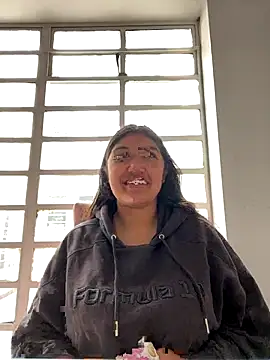 SharaRous online show from October 2025 12:57:02 PM