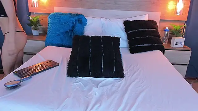 Snapshot of SusanAdams1 chatting on October 2025 03:20:01 PM SusanAdams1 online show from October 2025 03:20:01 PM