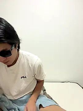 erokami36 online show from November 2025 02:26:01 PM