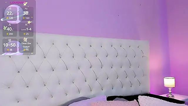 DaniielaV online show from September 2025 01:11:01 PM