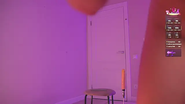 Miablueye online show from April 2026 07:58:01 PM