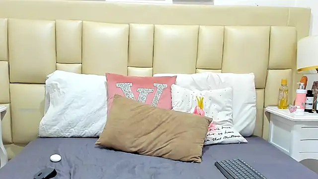 SkinnyGirl 28 online show from November 2025 07:24:02 PM