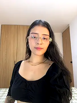 Snapshot of CatadeLuca chatting on September 2025 05:40:02 AM CatadeLuca online show from September 2025 05:40:02 AM