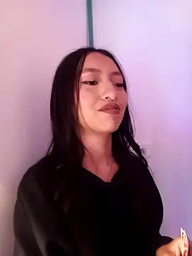 Snapshot of Luna_Moo_ chatting on November 2025 04:33:02 AM Luna Moo online show from November 2025 04:33:02 AM