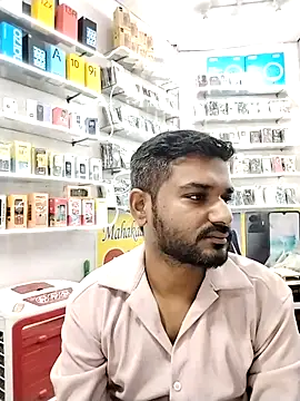 avi007p online show from October 2025 01:01:01 PM